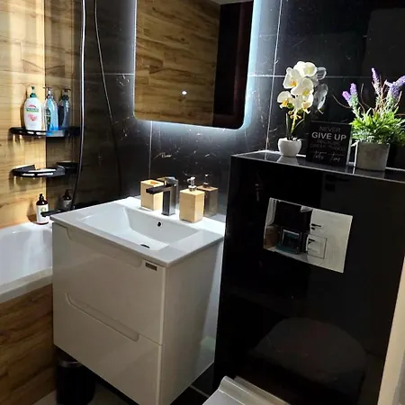 Modern With Free Parking & Balcony - Lannister * Bucharest