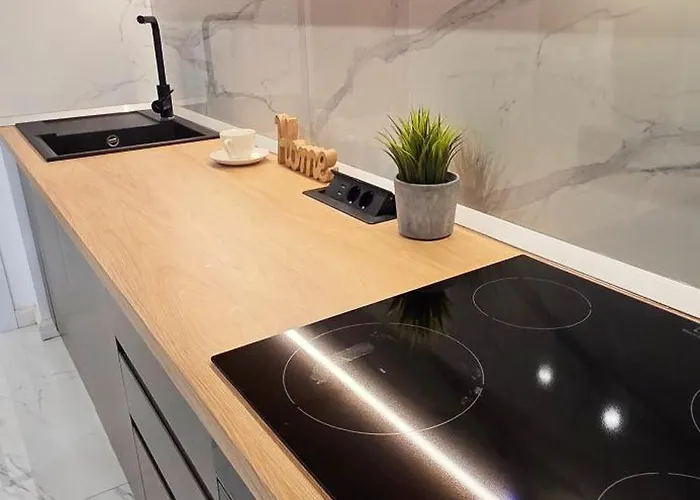 Apartament Modern With Free Parking & Balcony - Lannister *