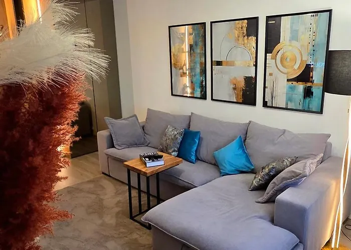 Modern With Free Parking & Balcony - Lannister Bucureşti