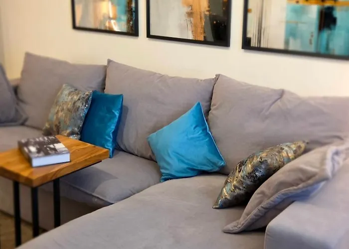 Apartamento Modern With Free Parking & Balcony - Lannister *