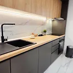 Apartmán Modern With Free Parking & Balcony - Lannister *
